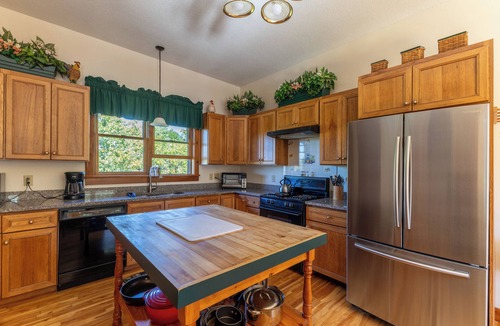 Bar Harbor House | BAR HARBOR WEEKLY RENTALS, IN TOWN HOMES BORDERS ACADIA, MILLION DOLLAR VIEW