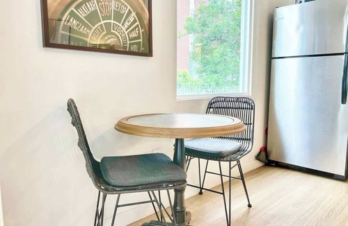 East Village Apartment | Bars, Eats & Nightlife | Central San Diego King Apt