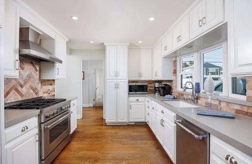 Balboa Island House | Bayfront Home with Harbor Views and Huge Backyard