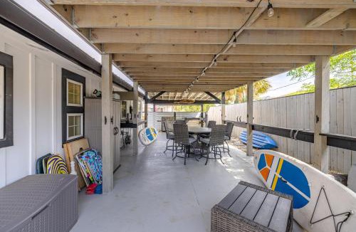 Holiday Beach House | Bayview Cottage - Sun deck, pool, and more!