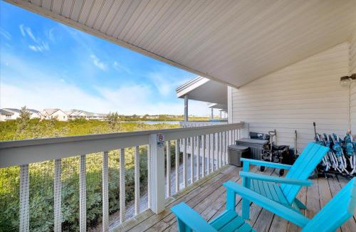 Indian Shores House | Beach Access & Heated Pool Resort Condo for 8