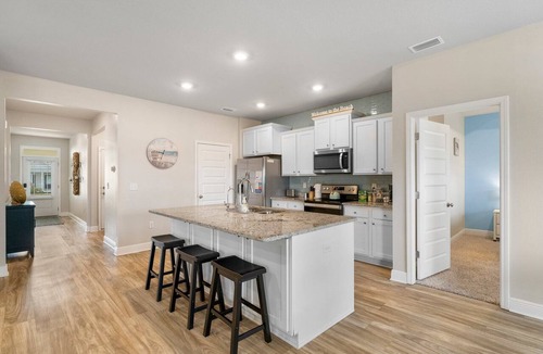 Upper Grand Lagoon House | Beach Bliss | Game Room + 5 Min to Beach | Sleeps 8