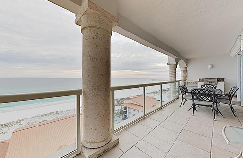 Pensacola Beach Apartment | Beach Club #901C