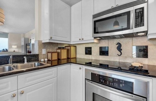 Navarre Beach Condo | Beach Colony West 14A/3BR Gulf Front w/Chair Service & Onsite Management