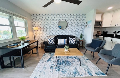 Fort Walton Beach Condo | Beach Escape - 1 block from white sand!