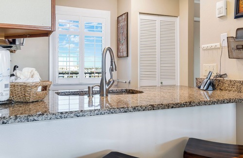 Holiday Isle Condo | Beach Happy Vibes & Sunset Smiles – Islander 717