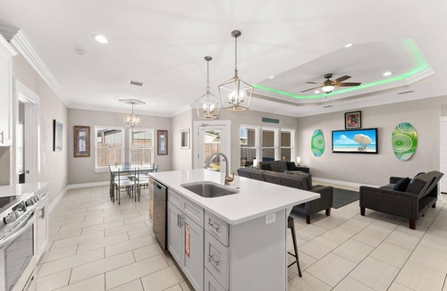 Lower Grand Lagoon House | Beach House - Beachside Sunrise
