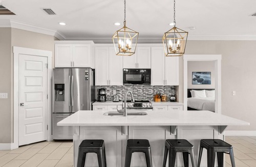 Lower Grand Lagoon House | Beach House - Beachside Sunrise