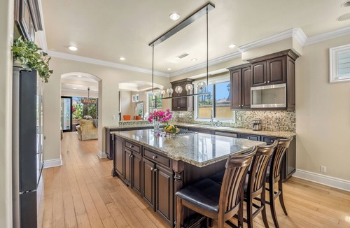 Huntington Beach House | Beach Retreat- Walk to Beach! Spacious 4BR, Oceanview, BBQ & Firepit- Sleeps 12