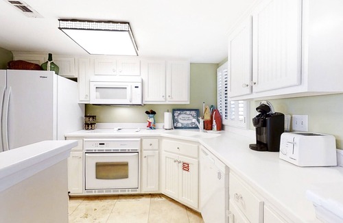Amelia City Condo | Beachfront Condo With Outdoor Pool, Patio & Washer/dryer - Dog-friendly