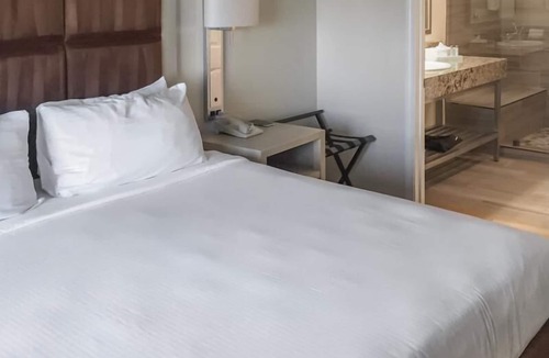 Capistrano Beach Resort | Beachside Convenience, 3 Modern Units, Pool, Parking