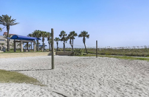 Jacksonville Beach Condo | Beachside! Jacksonville Beach Condo-Close to Mayo Clinic