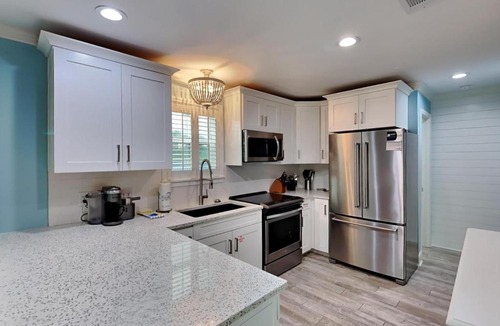 Seagrove Beach Apartment | Beachside Villas 911