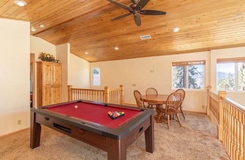 Big Bear Lake House | Bear Mtn Chalet. Walk 2 Zoo, Bear Mtn, Golf. Games