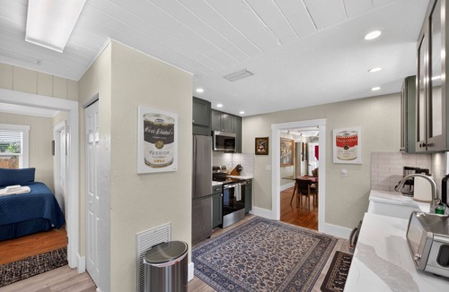 Downtown House | Beautiful Historic House in Downtown Sarasota, Walk to Downtown and Bay