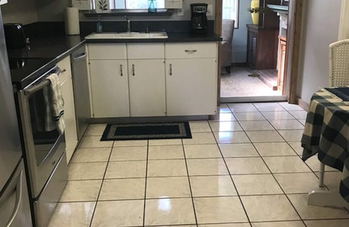 Gulf Gate Estates House | Beautiful Home with Pool - 3 miles from Siesta Key Beach