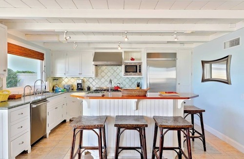 Capistrano Beach House | Beautiful oceanfront with deck & private road