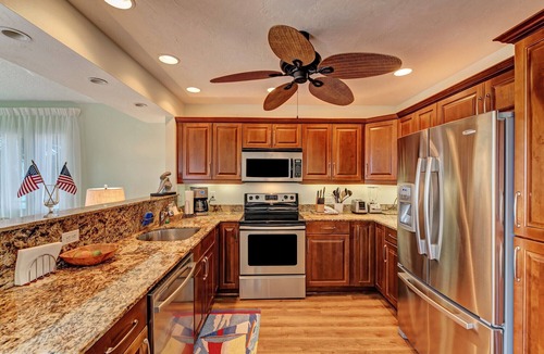 Longboat Key Condo | Beautiful, renovated Gulf Front at Sand Cay with private beach on Longboat