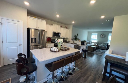 Fogelsville House | Beautiful Townhouse 4 bedroom 3 bathroom in Fogelsville PA