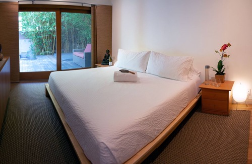 Venice House | Beautiful Zen Spa Retreat in Venice Beach California- "A Rare Gem!"