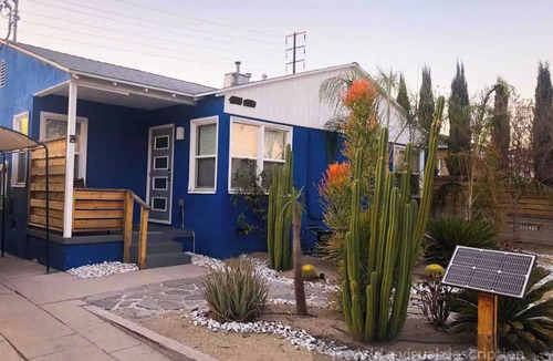 North Hollywood House | Become Simplicity in Charming Bungalow
