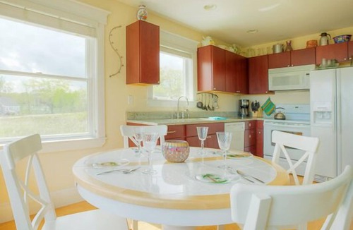 Belfast House | Belfast Beach House with 3 bedrm, 2 bath and spectacular Ocean Views