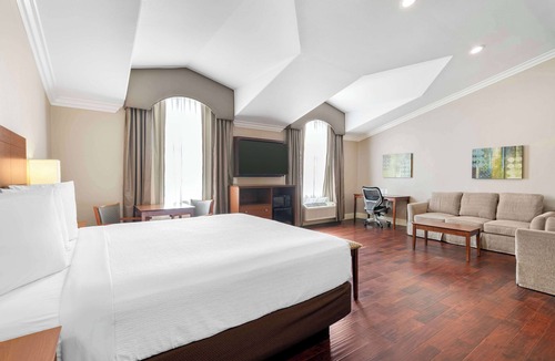Five Points Northeast Hotel | Best Western Oxnard Inn