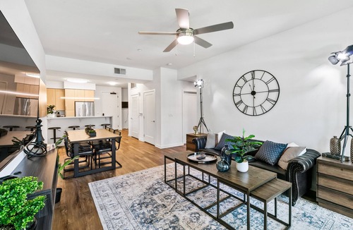 Mid City Apartment | Beverly Grove Chic City Oasis 2 BR Apt + Den