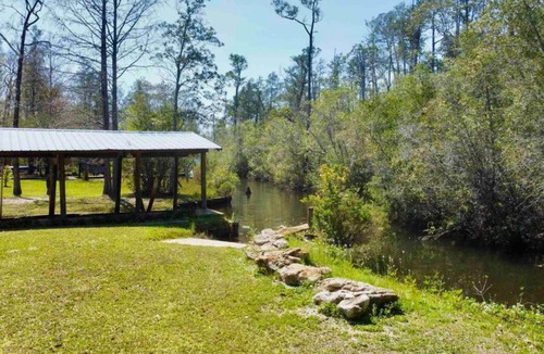 Milton House | Blackwater Haven - Waterside 3 Bedroom Home with Boat Slip and Under House Bar