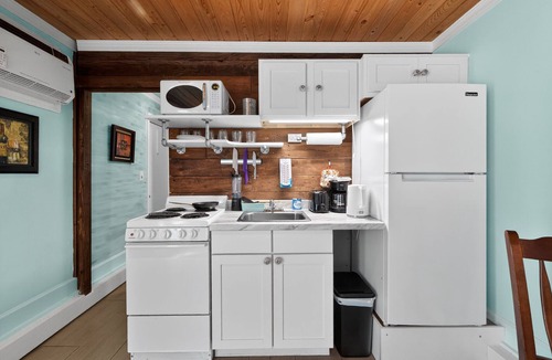 Warrington House | Blue Angels Beach Bungalow