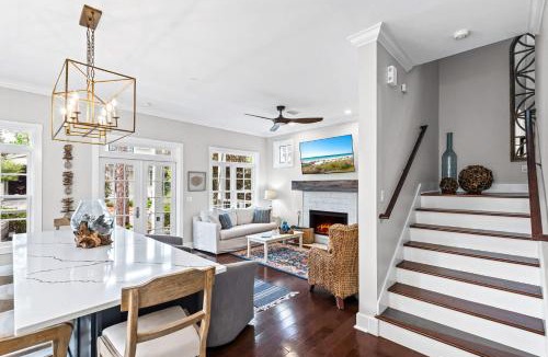 Lakeside at Blue Mountain Beach House | Blue Pearl Beach House - Walk to Beach Pools & More