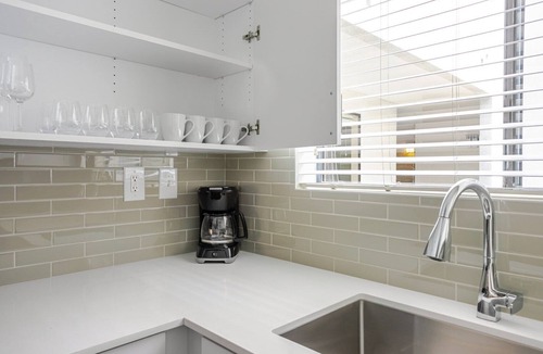 Downtown Burbank Apartment | Blueground | Burbank, pool, nr Burbank Town Center