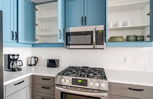 Hillcrest Apartment | Blueground | Hillcrest, pool, nr Balboa Park