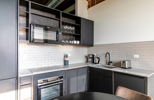 Sheffield Neighbors Apartment | Blueground | Lincoln Park, view, nr Oz Park