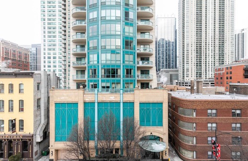Near North Side Apartment | Blueground | Near North Side, rooftop, nr Riverwalk