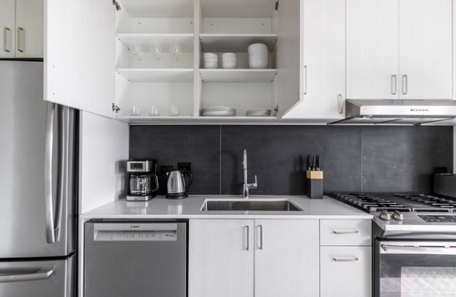 Old Town Apartment | Blueground | Old Town, rooftop, nr Lincoln Park
