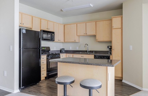 Los Angeles Apartment | Blueground | Playa Vista, pool, nr Ballona Creek
