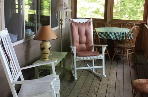 Farmington Falls Cottage | Booking for 2025. Lakefront, private, dog-friendly, canoe, 2 kayaks, pedal boat.