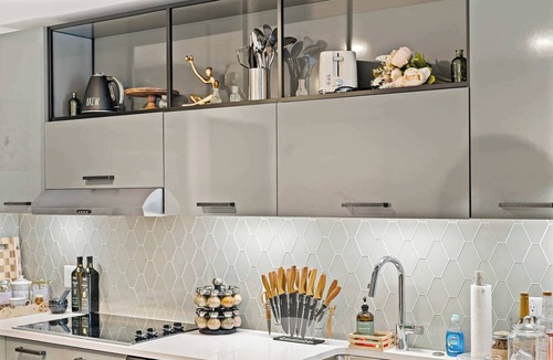 Shawmut Apartment | Boston pad: 2BR suite with pool and gym