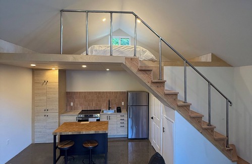 West Los Angeles House | Brand New Moderne house with Private Garden Prime LA Location