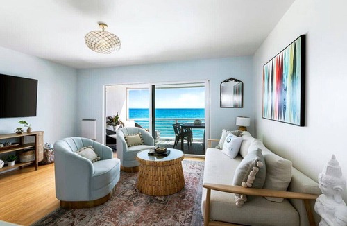 Eastern Malibu Condo | Breathe Malibu - Ocean Front Condo w/Beach Access