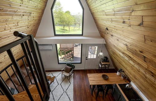 Makanda House | Breathtaking A-frame with Impressive Nature Views in Carbondale, Illinois