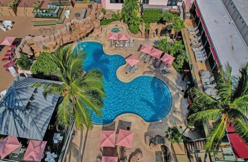 Mid Beach Apartment | Breathtaking resort condo w beach service Unit 908