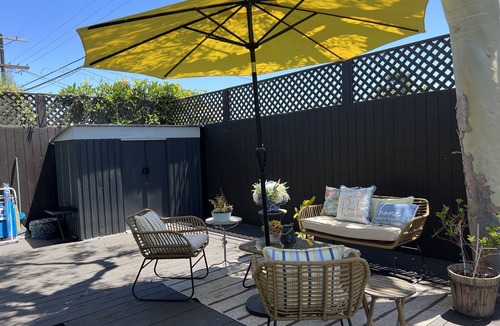 Westchester Apartment | Bright and Beautiful Studio Guest House with Patio