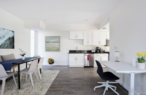Pasadena Apartment | Bright and Comfy Studio in Downtown Pasadena