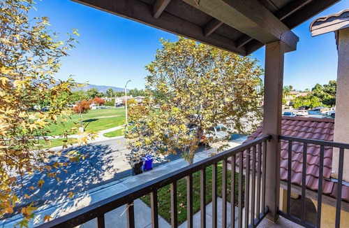 Fontana House | Bright & Roomy 4BR｜Fenced Yard｜Close to Park｜Flexible Stay Options#41327