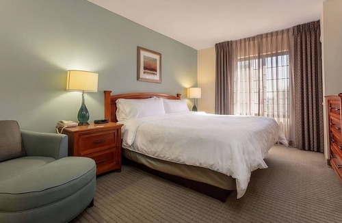 Anaheim Resort Hotel | Budget-Friendly Getaway! 2 Modern Units, Pet-Friendly, with Free Breakfast