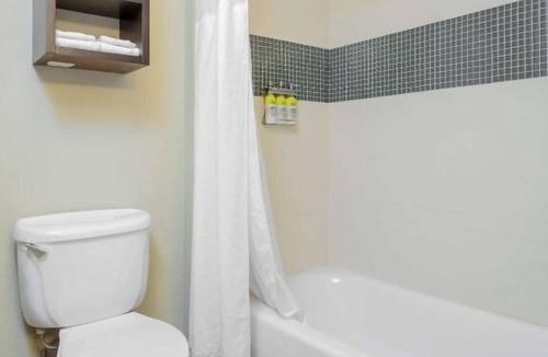 Anaheim Resort Hotel | Budget-Friendly Getaway! 2 Modern Units, Pet-Friendly, with Free Breakfast
