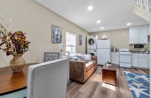 East Pensacola Heights Apartment | By the Bayou, Close to Downtown, Centrally Located