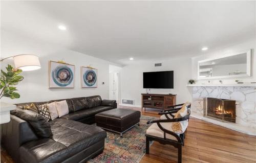 El Dorado House | CA4 House Family Oasis Golf Fire Pit & Games